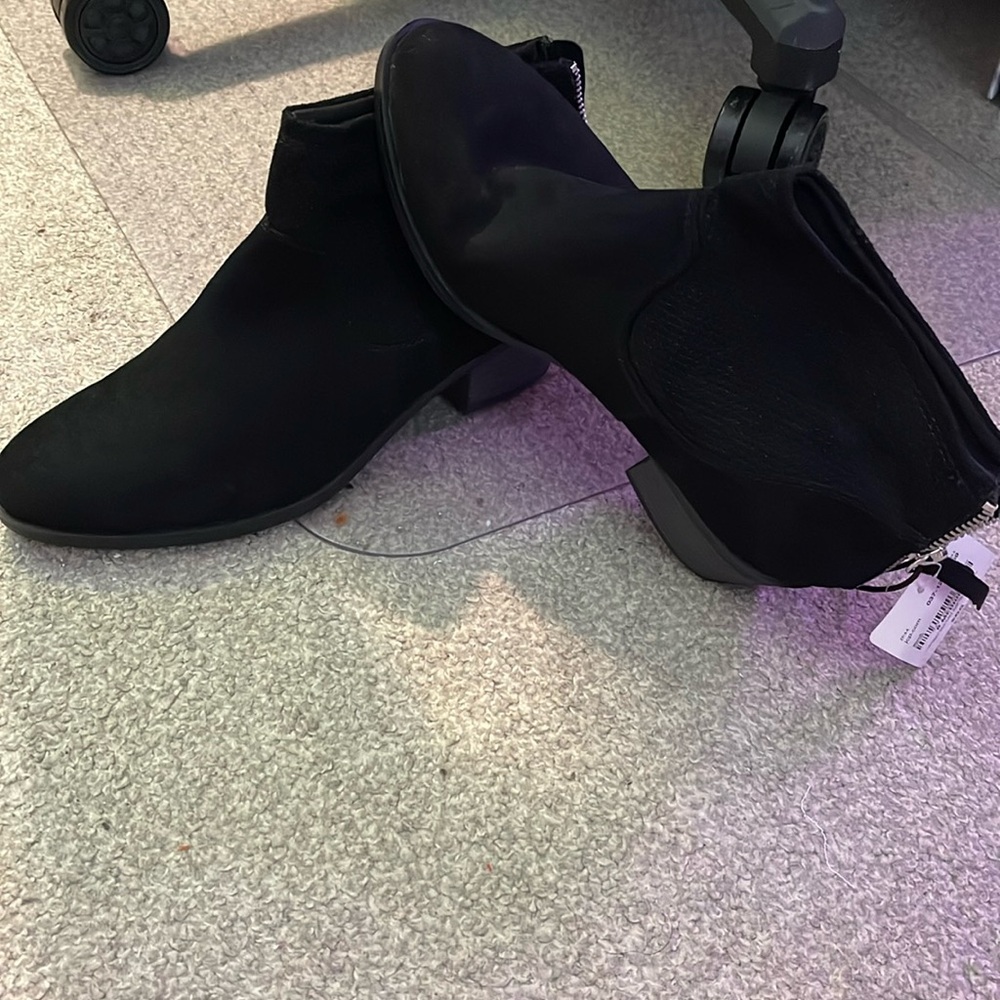 Arizona Jean Co Womens Stacked Heel Booties - 8M